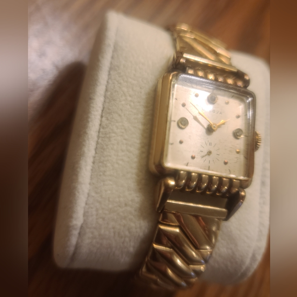 Bulova Men's 10k Gold Filled Vintage Caliber 10AX 15 Jewel Wind up Watch - Picture 2 of 11